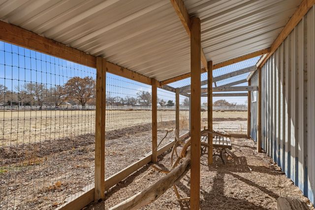 522 Clark Circle SW, Albuquerque, NM 87105