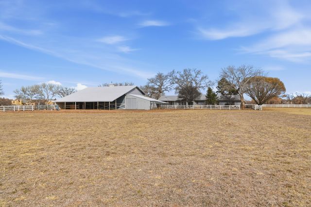 522 Clark Circle SW, Albuquerque, NM 87105