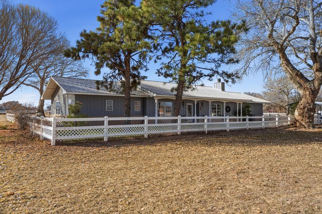 522 Clark Circle SW, Albuquerque, NM 87105