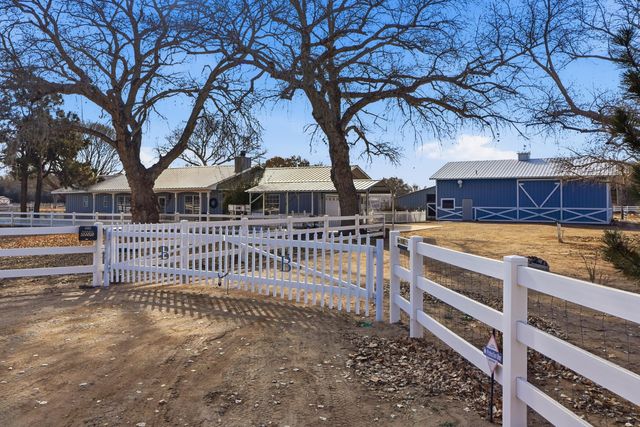 522 Clark Circle SW, Albuquerque, NM 87105