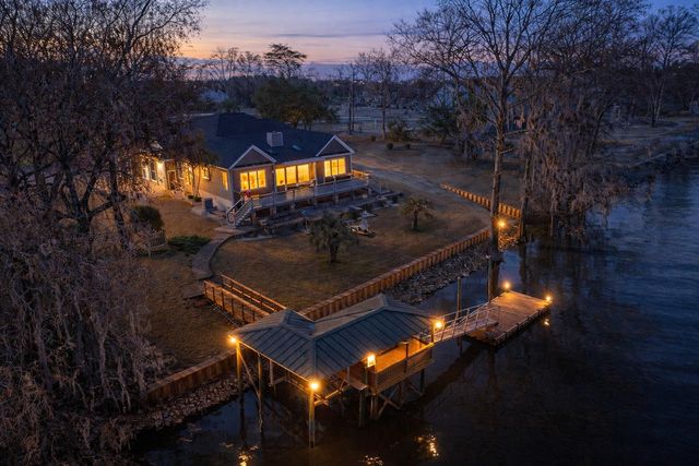 843 Caines Landing Rd., Conway, SC 29526