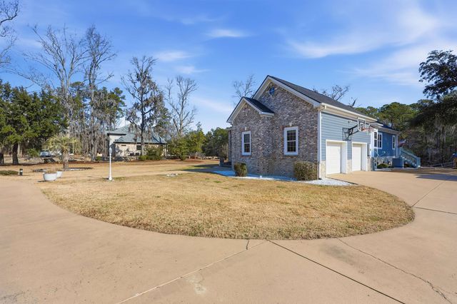 843 Caines Landing Rd., Conway, SC 29526