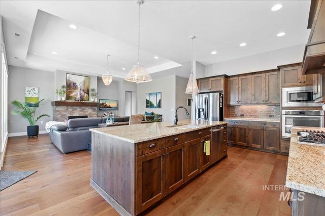 92 S Wildgrass Way, Star, ID 83669