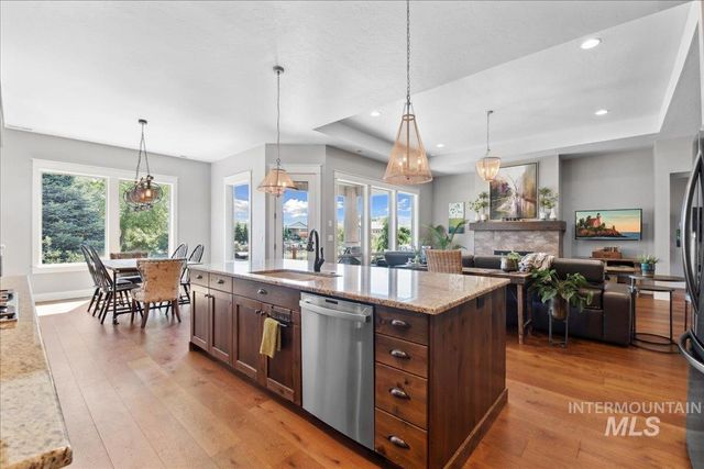 92 S Wildgrass Way, Star, ID 83669