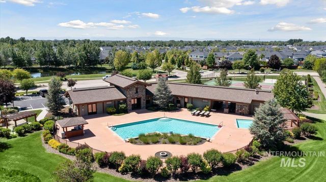 92 S Wildgrass Way, Star, ID 83669