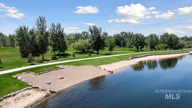 92 S Wildgrass Way, Star, ID 83669