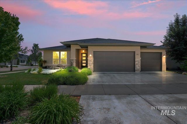 92 S Wildgrass Way, Star, ID 83669