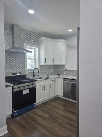270 40Th St, Irvington Twp., NJ 07111