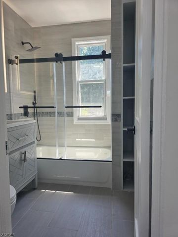 270 40Th St, Irvington Twp., NJ 07111