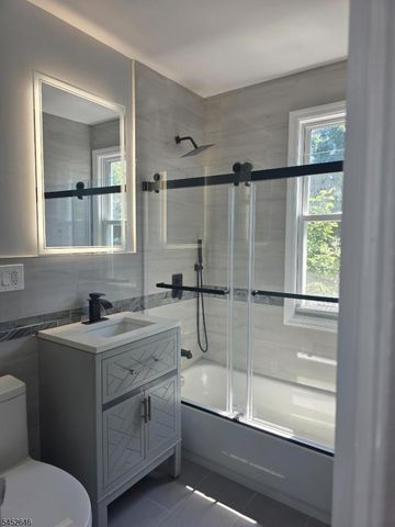 270 40Th St, Irvington Twp., NJ 07111