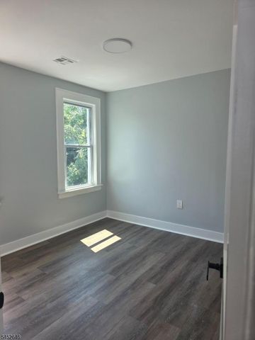 270 40Th St, Irvington Twp., NJ 07111