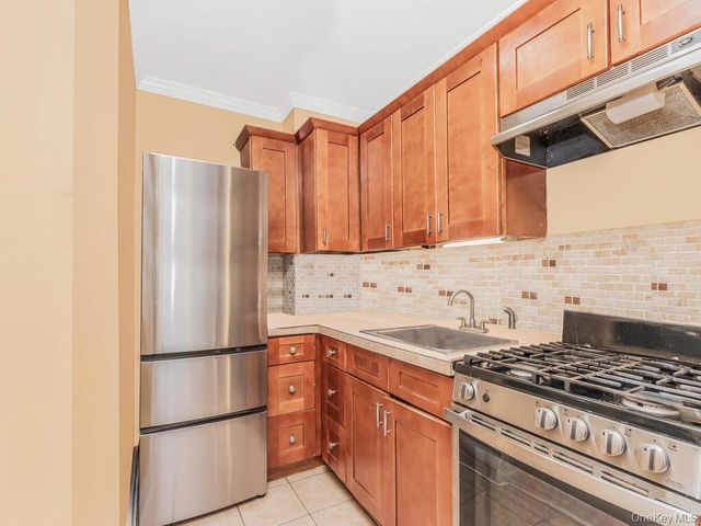 6535 Broadway 2G, Bronx, NY 10471