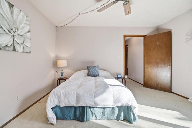 16370 W Coachlight DRIVE, New Berlin, WI 53151