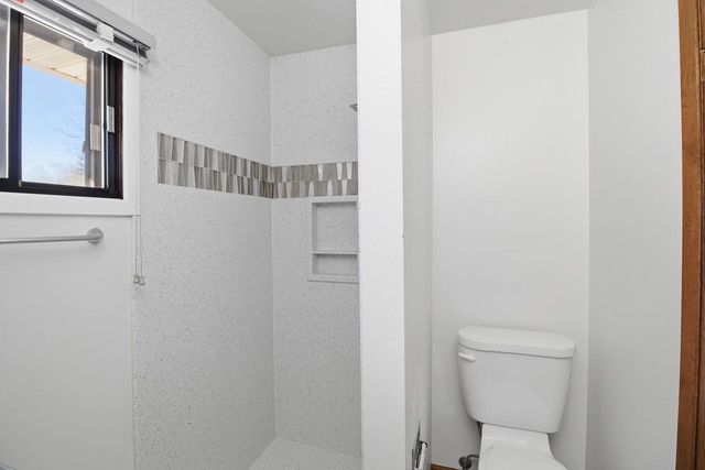 16370 W Coachlight DRIVE, New Berlin, WI 53151