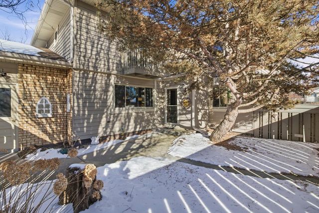 16370 W Coachlight DRIVE, New Berlin, WI 53151