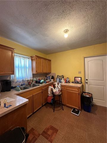 4946 Brandesky Dr, Corpus Christi, TX 78415