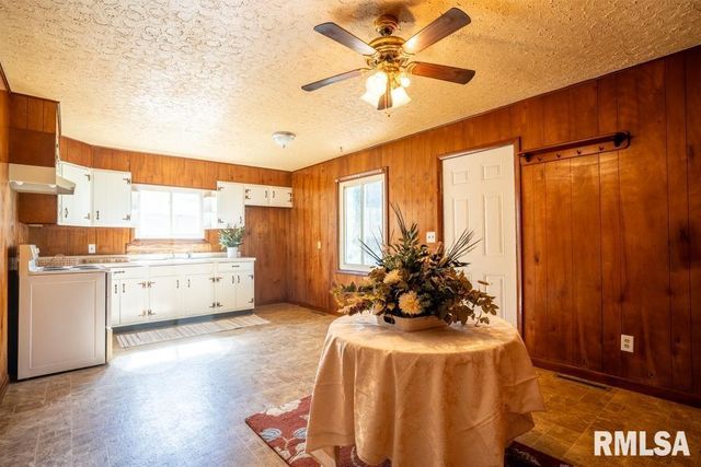 603 S MAPLE Street, West Frankfort, IL 62896