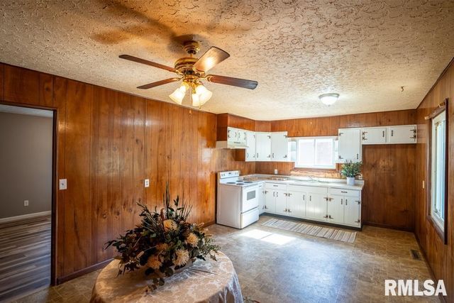 603 S MAPLE Street, West Frankfort, IL 62896