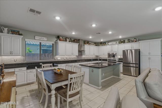 17157 W LAURIE Lane, Waddell, AZ 85355