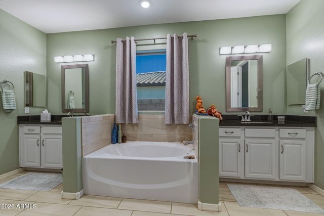 17157 W LAURIE Lane, Waddell, AZ 85355