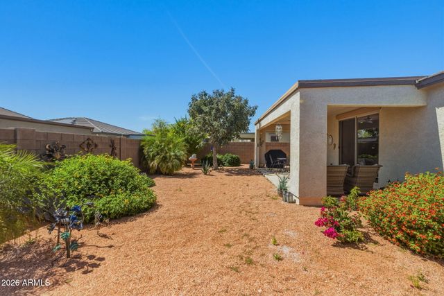 17157 W LAURIE Lane, Waddell, AZ 85355