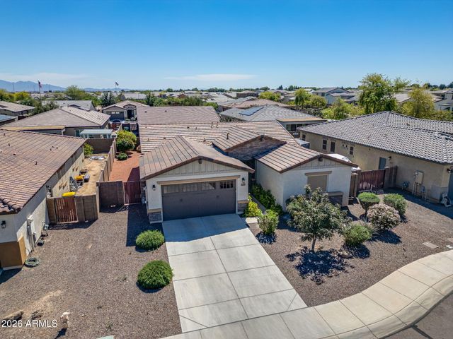 17157 W LAURIE Lane, Waddell, AZ 85355