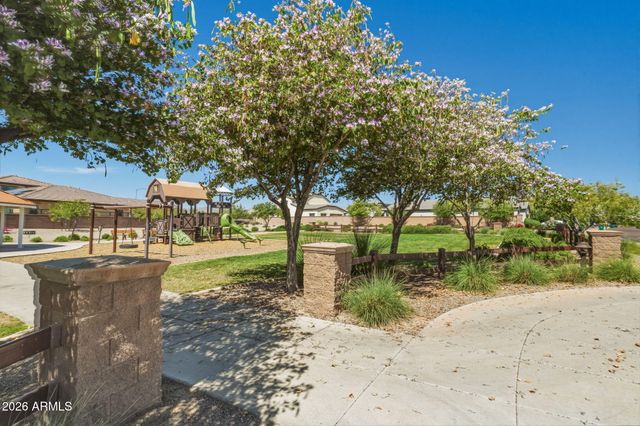 17157 W LAURIE Lane, Waddell, AZ 85355