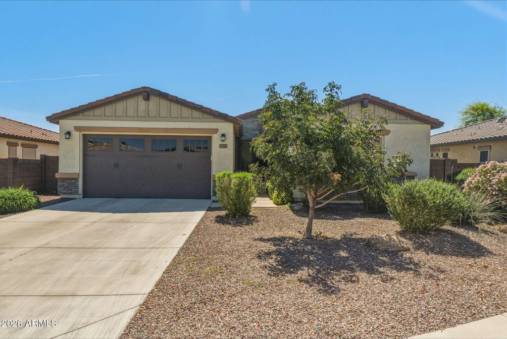 17157 W LAURIE Lane, Waddell, AZ 85355