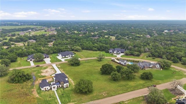5347 Legend Oaks Court, College Station, TX 77845