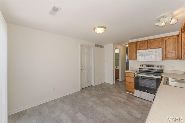 1017 Arlington Court, Warrenton, MO 63383