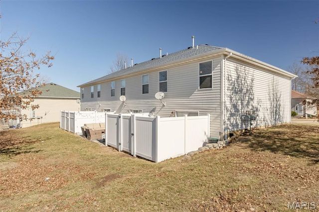 1017 Arlington Court, Warrenton, MO 63383
