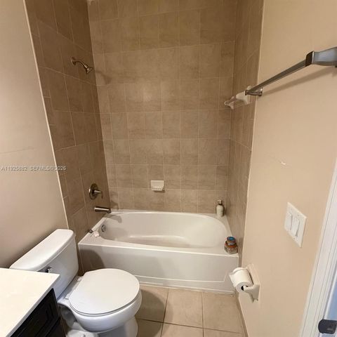 9820 NW 88th St, Doral, FL 33178