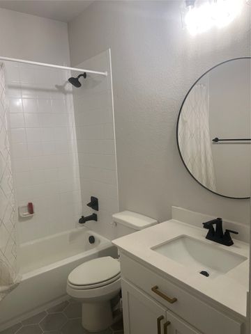 4304 Expedition Drive, Oak Point, TX 75068