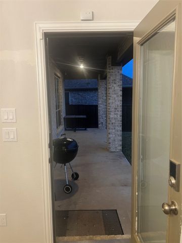 4304 Expedition Drive, Oak Point, TX 75068