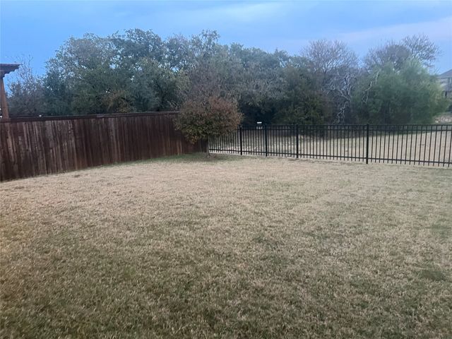 4304 Expedition Drive, Oak Point, TX 75068