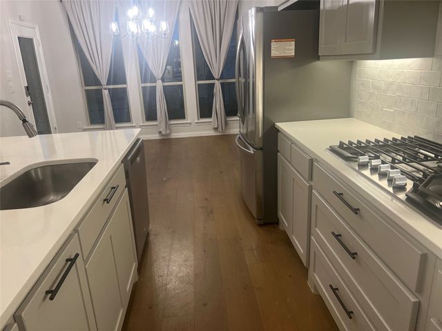 4304 Expedition Drive, Oak Point, TX 75068