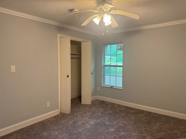 2211 W Saracen, Pine Bluff, AR 71601