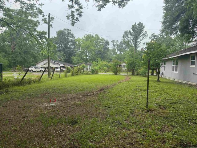 2211 W Saracen, Pine Bluff, AR 71601