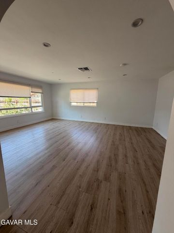 4545 Columbia Way, Lancaster, CA 93536
