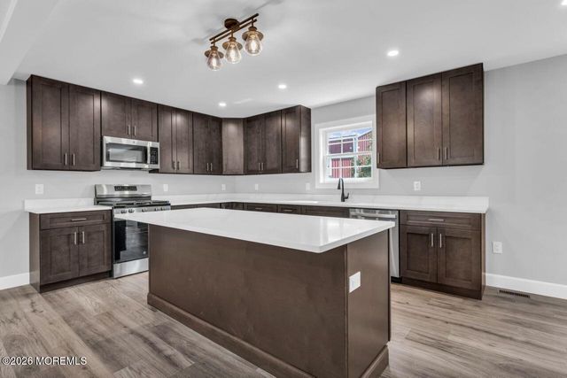 553 Colts Neck Road B, Farmingdale, NJ 07727