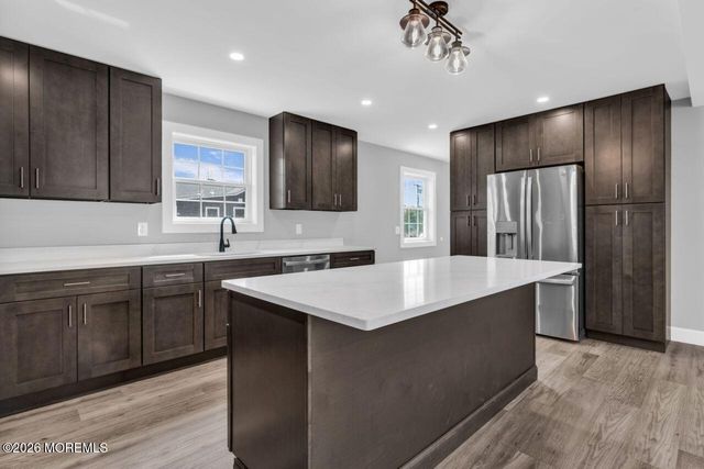 553 Colts Neck Road B, Farmingdale, NJ 07727