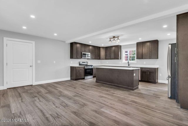 553 Colts Neck Road B, Farmingdale, NJ 07727