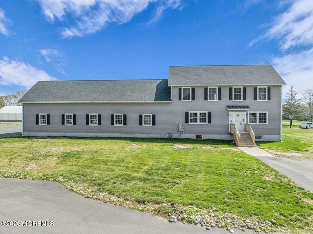 553 Colts Neck Road B, Farmingdale, NJ 07727