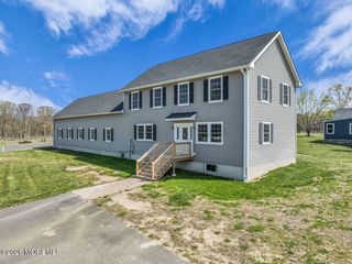 553 Colts Neck Road B, Farmingdale, NJ 07727