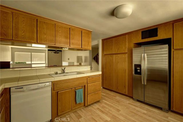 4331 W Sarah Street 10, Burbank, CA 91505