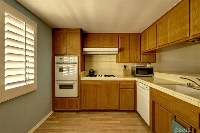 4331 W Sarah Street 10, Burbank, CA 91505