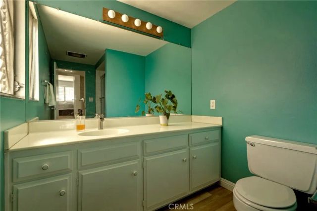 4331 W Sarah Street 10, Burbank, CA 91505