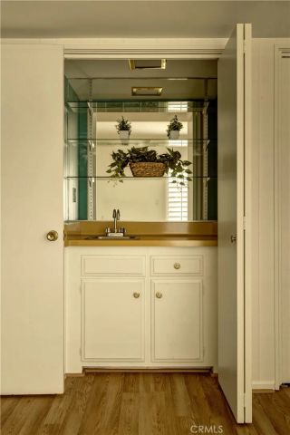 4331 W Sarah Street 10, Burbank, CA 91505