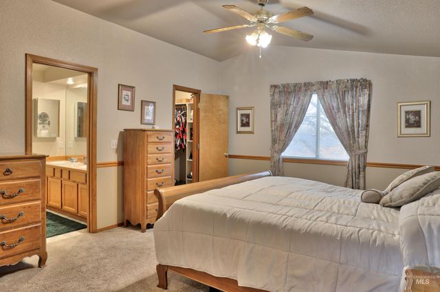 2051 N Applewood Place, Meridian, ID 83642