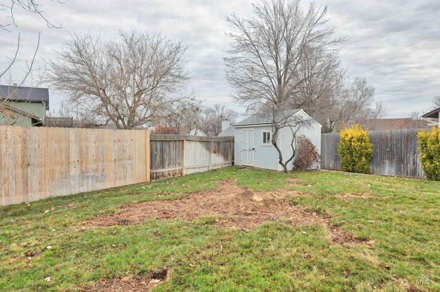 2051 N Applewood Place, Meridian, ID 83642